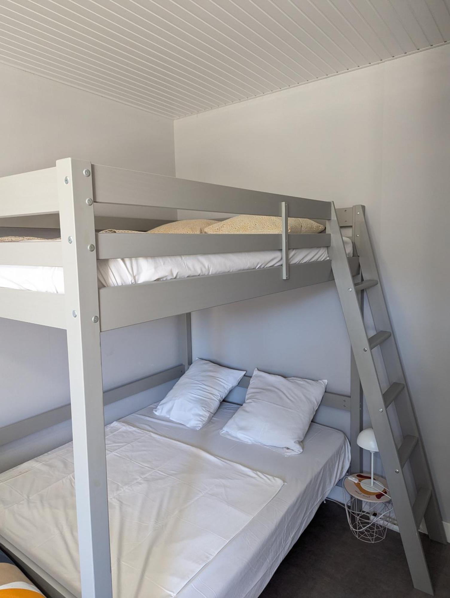 Apartment Grands Maillochon Acces Gare De Et Centre A Pieds Poitiers
